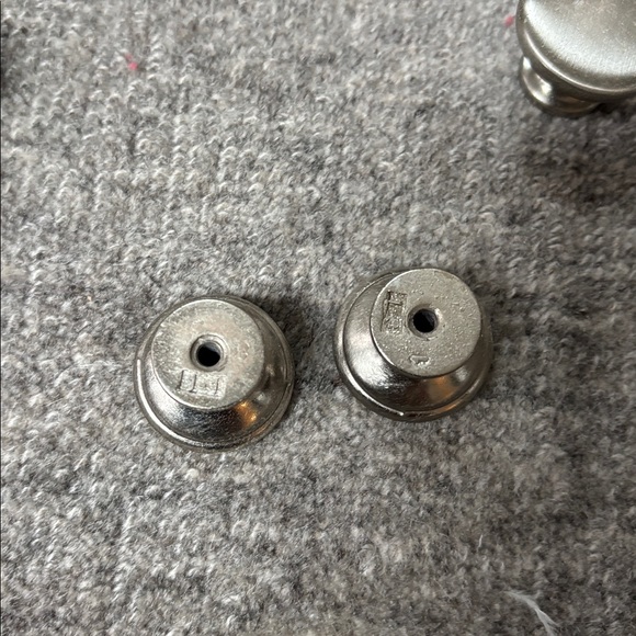 20 knobs - Picture 2 of 7
